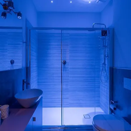 Design In By Wonderful Italy *
